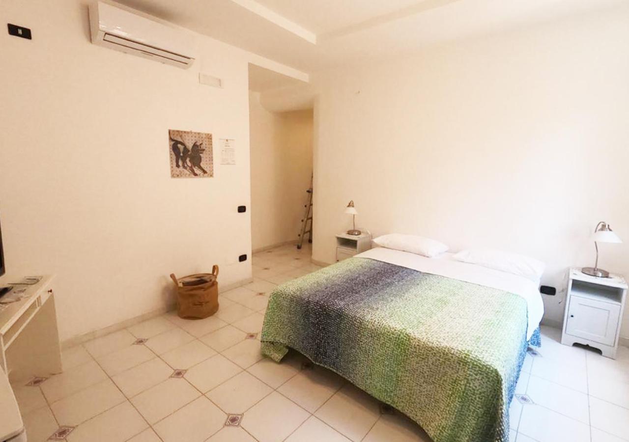 Bed & Breakfast Miss Emily Vesuvio *